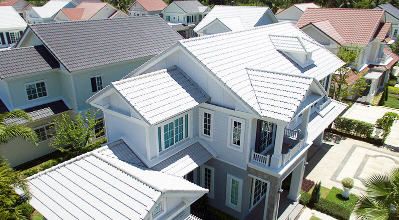 A Home With a White Roof