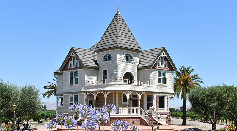 A House With a Turret Roof