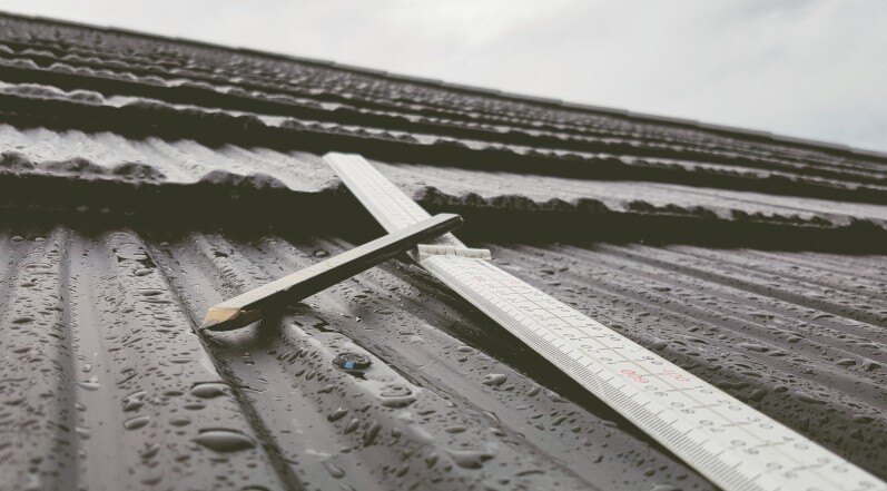 Guide to Calculating Linear Feet in Roofing Projects