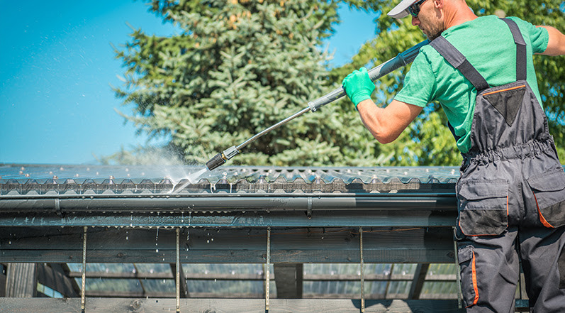 Cleaning a Roof-1