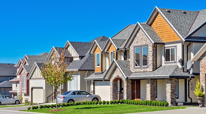 Homes With Strong Roofs