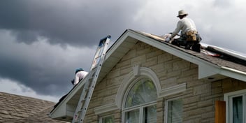 How to Time Tampa Roof Repairs Around Rainy Season