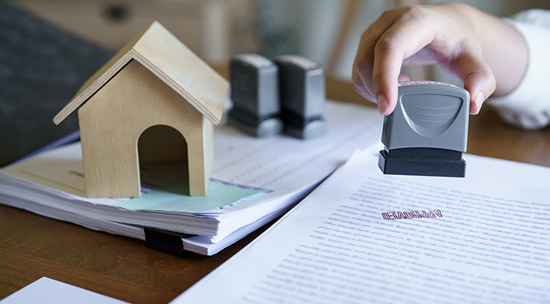 Tampa Permits Can Take Weeks After a Storm