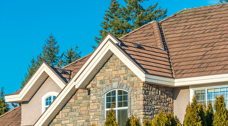 When Your Roof Age Starts to Matter