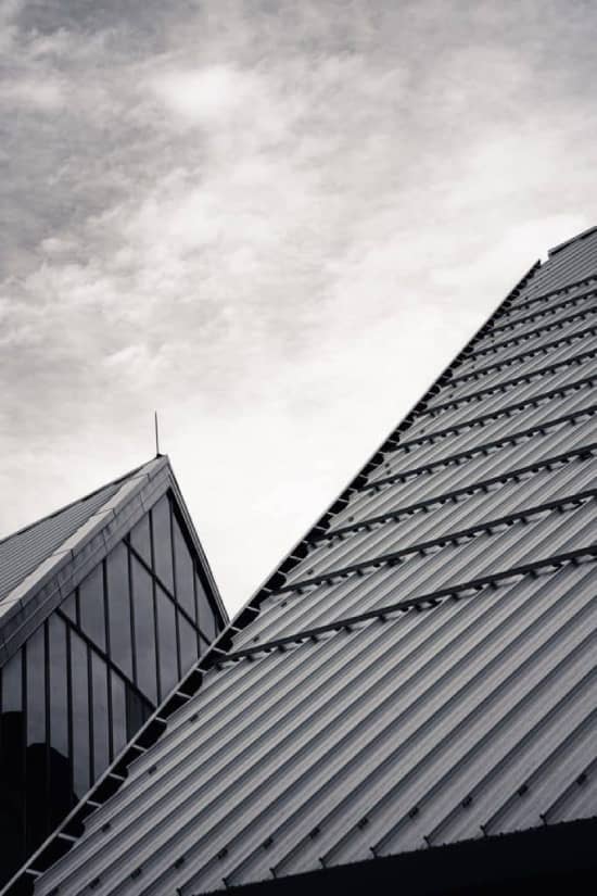 This is an image of a well installed metal roof on a commercial building.